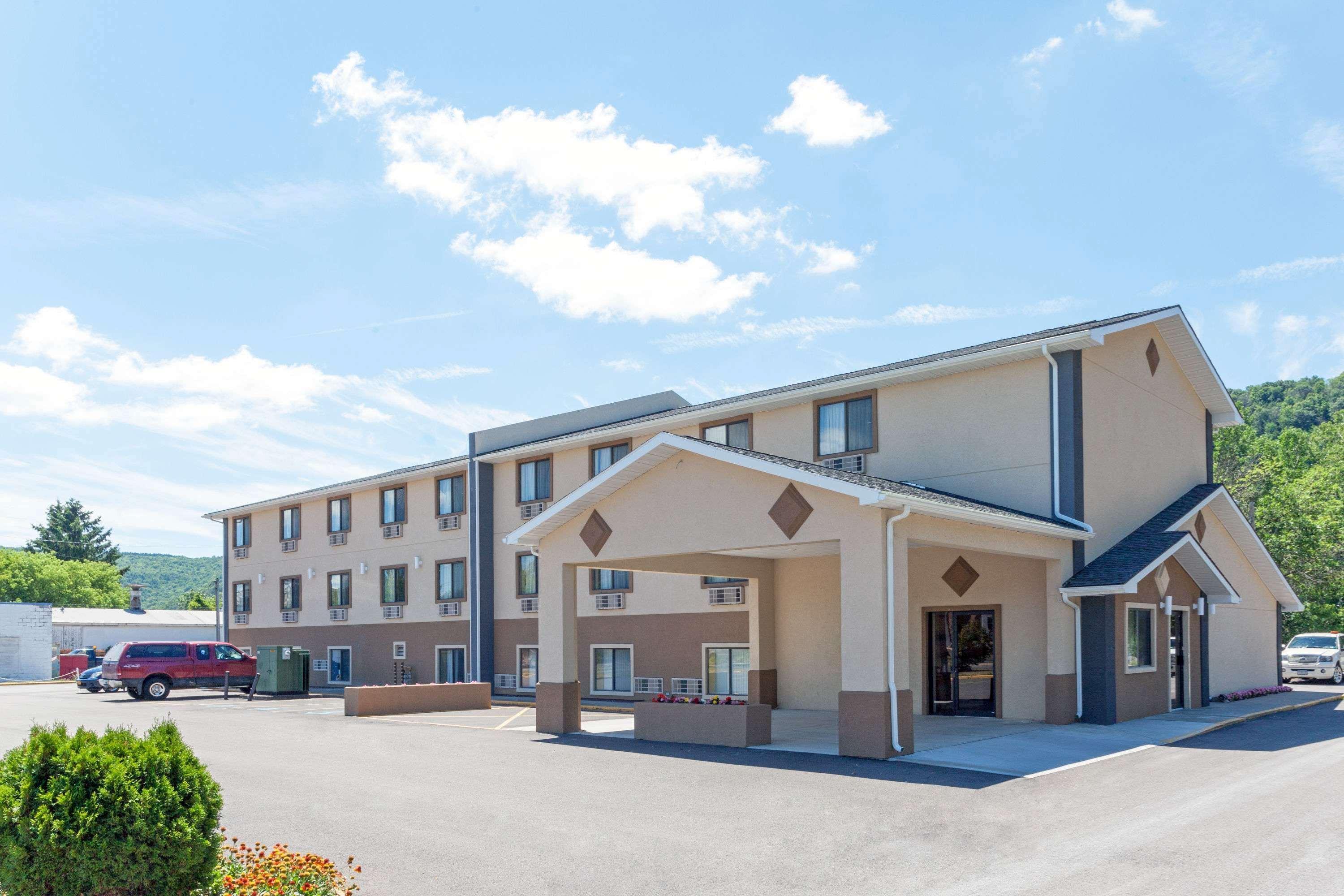 Super 8 By Wyndham Bath Hammondsport Area Motel Dış mekan fotoğraf